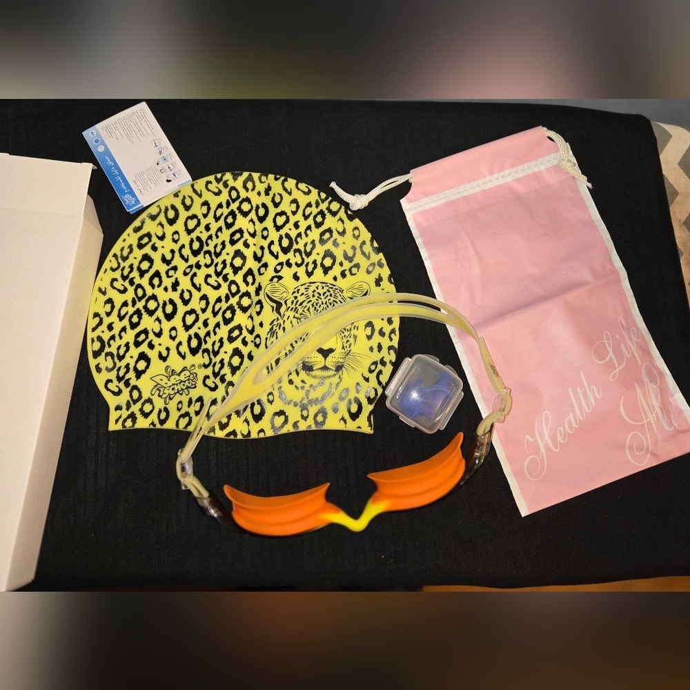Swim Cap and Goggles Set